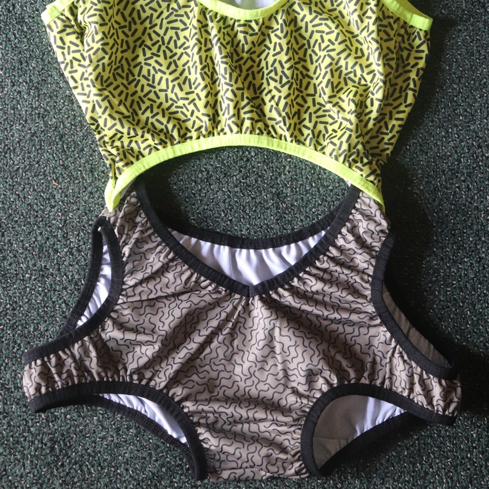 Colorize me bodysuit - Picture 4 of 4